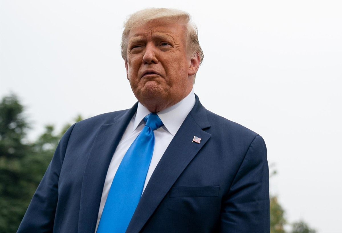 “failed-blogger-donald-trump-has-a-new-white-supremacist-social-media”-links