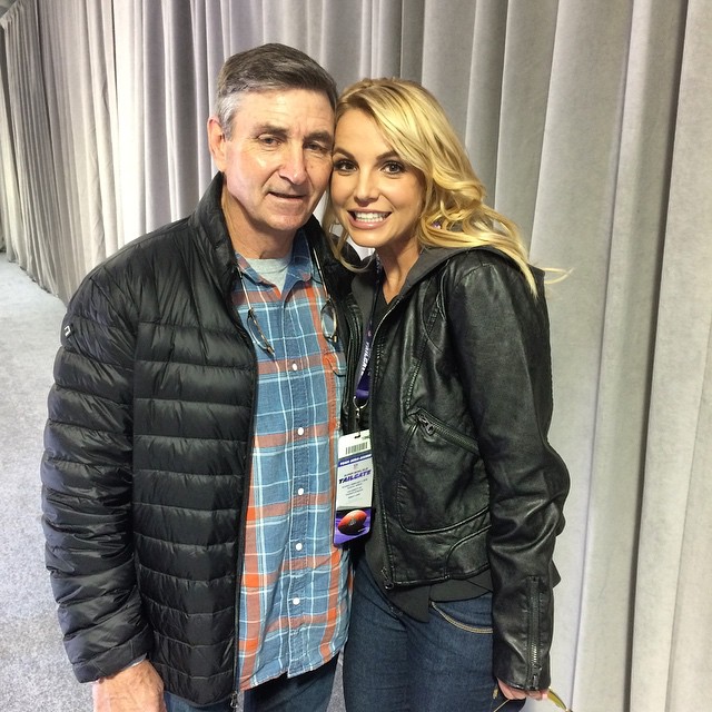jamie-spears-will-finally-step-down-as-britney’s-conservator-after-13-years