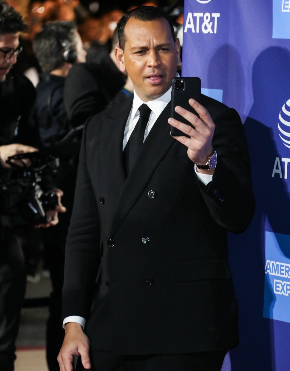 jennifer-lopez-finally-unfollowed-a-rod-on-instagram-&-deleted-a-bunch-of-photos