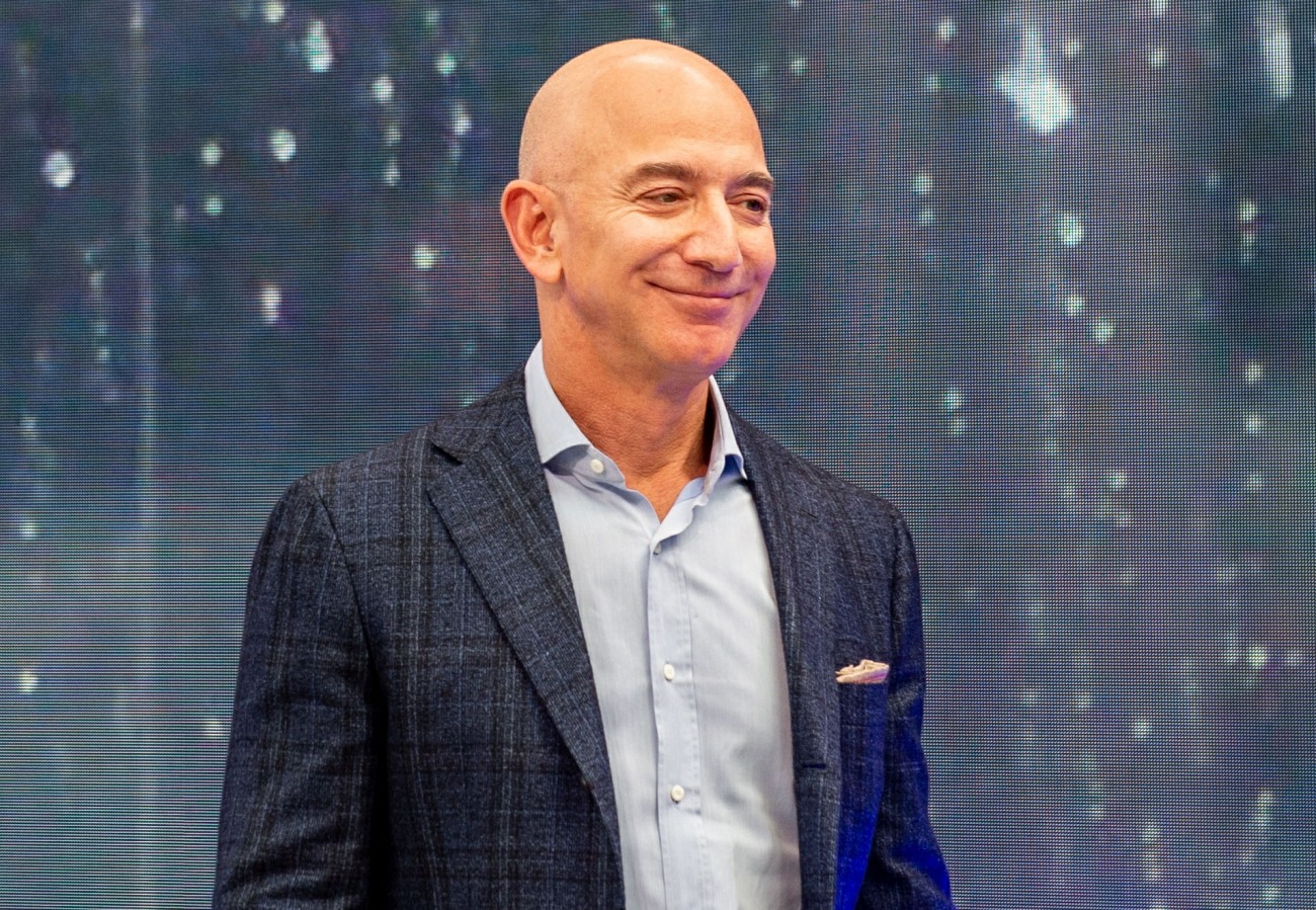 jeff-bezos-had-an-ice-cream-food-truck-install-a-soft-serve-machine-in-his-home