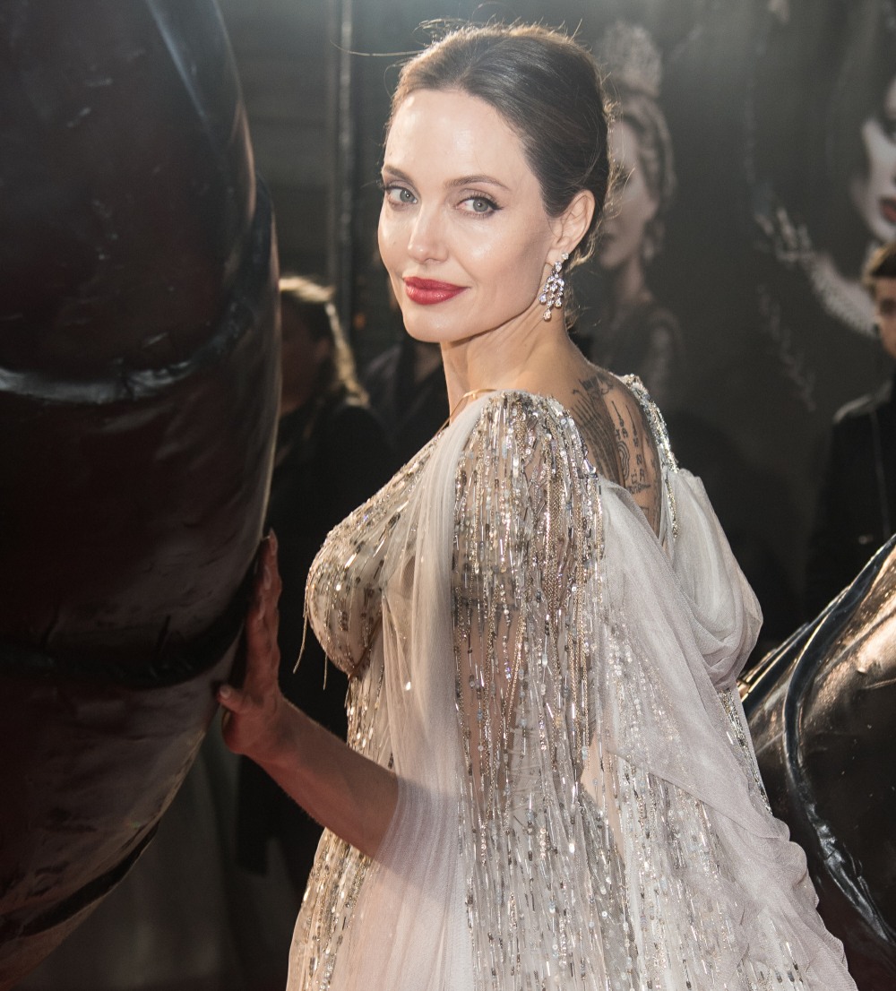 angelina-jolie-is-on-instagram-&-she-broke-jennifer-aniston’s-follower-record