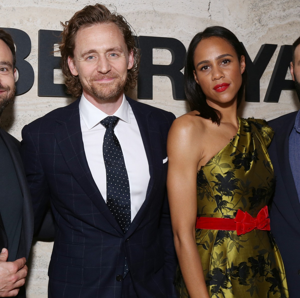 tom-hiddleston-&-zawe-ashton-are-still-together-&-vacationing-in-ibiza