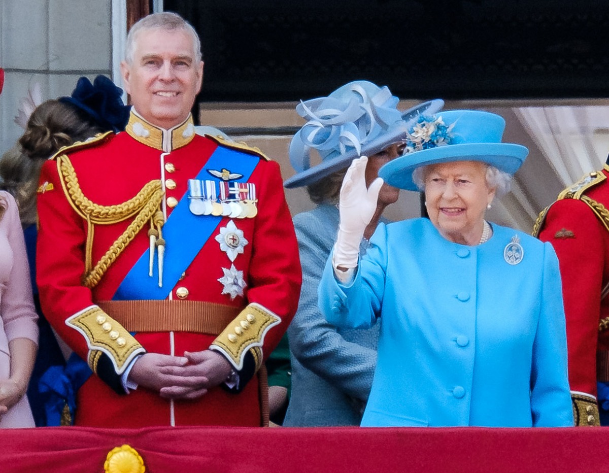 yes,-the-queen-is-paying-prince-andrew’s-multi-million-dollar-legal-bills