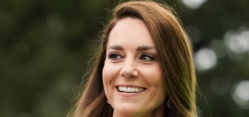 salma-hayek-wore-gucci-to-the-la-premiere-of-‘the-eternals’:-gorgeous?