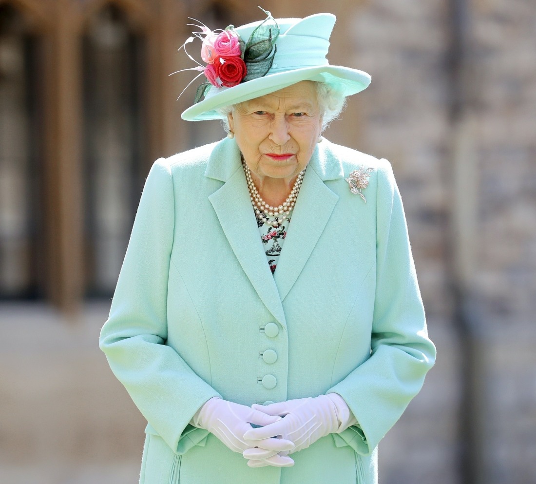 queen-elizabeth-was-‘cleared’-to-take-a-helicopter-over-to-sandringham