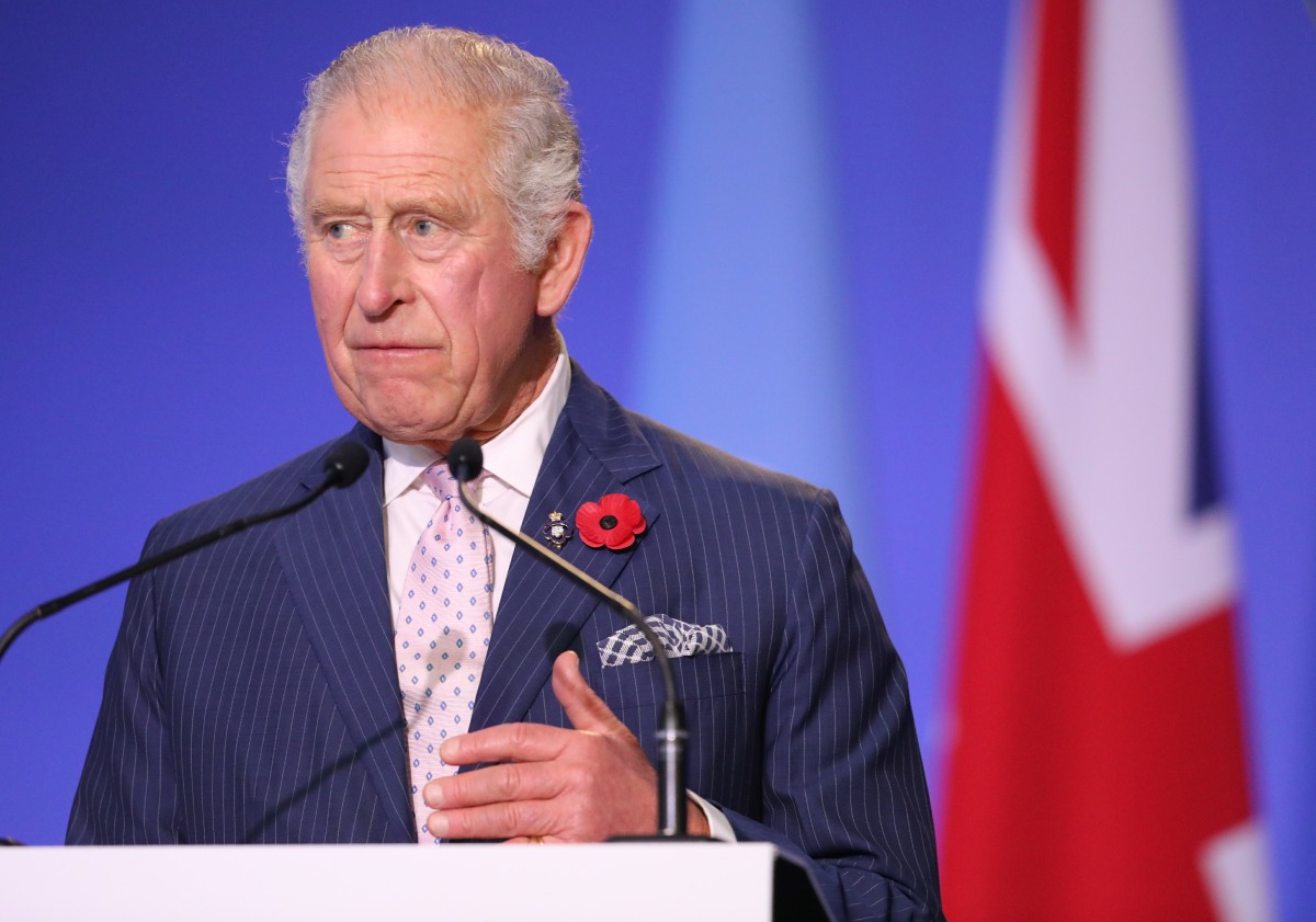 the-windsors-think-they-can-sue-netflix-because-‘the-crown’-makes-them-look-bad