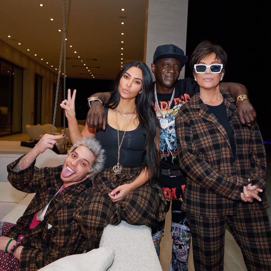 kim-kardashian-&-pete-davidson-are-‘officially-dating’-&-exclusive-now