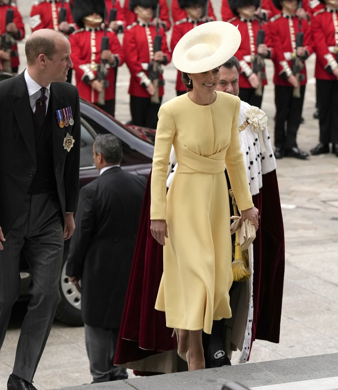 duchess-kate-wore-yellow-emilia-wickstead-to-the-jubilee-church-service