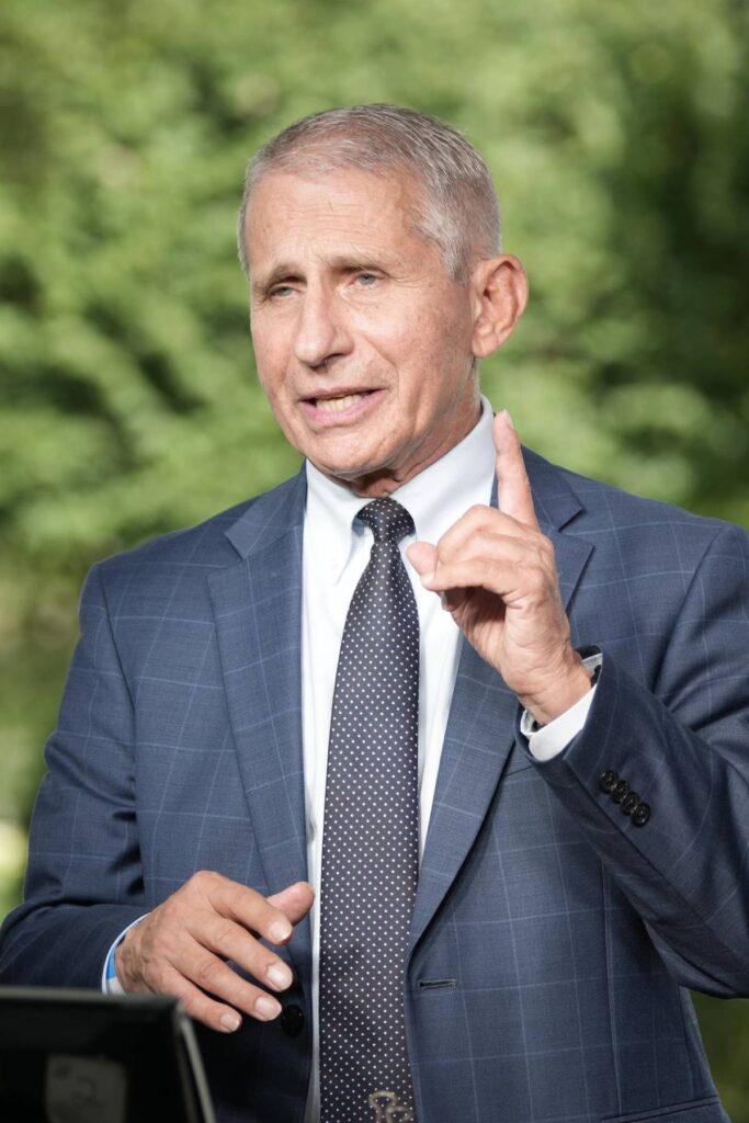 should-you-get-a-covid-booster-now-or-wait-until-the-fall?