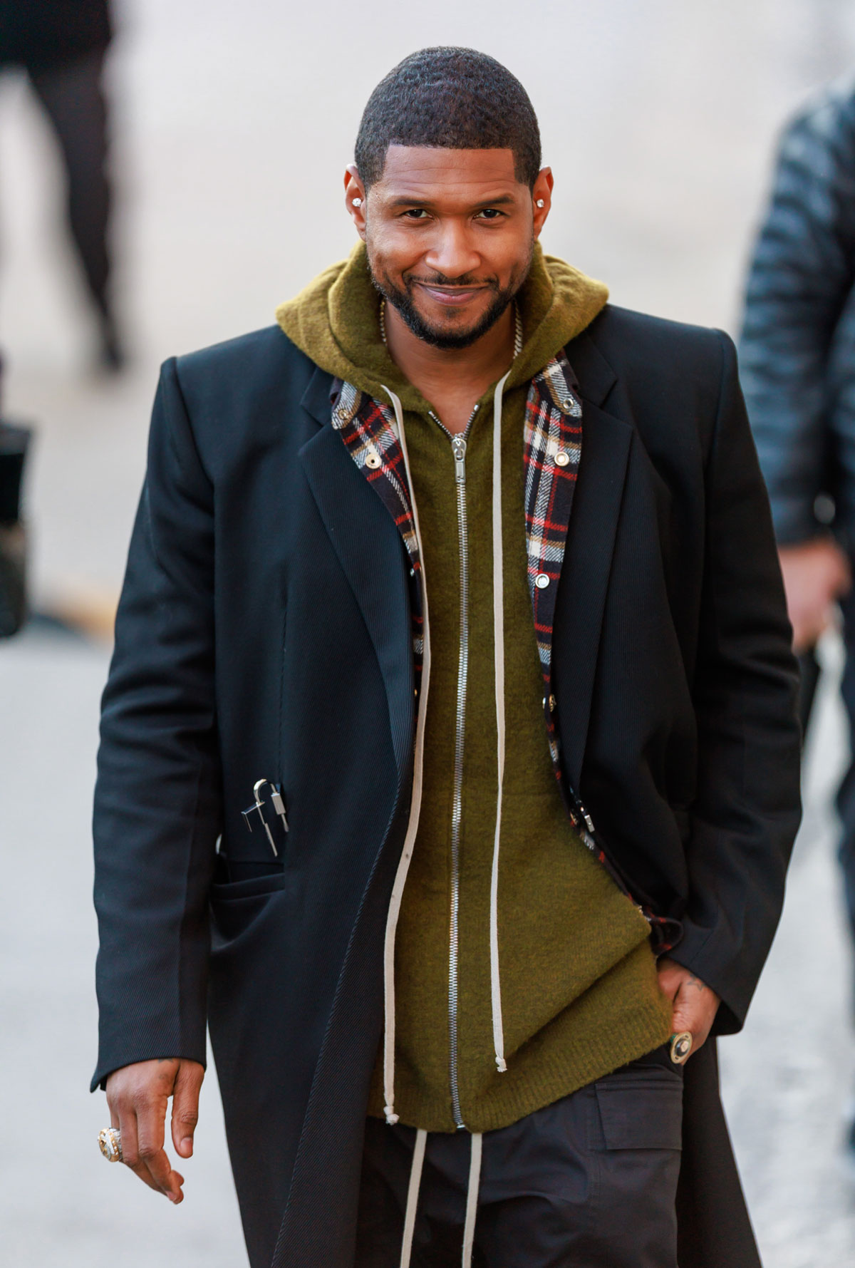 usher-wants-to-be-called-the-king-of-r&b:-‘i-do-deserve-that’