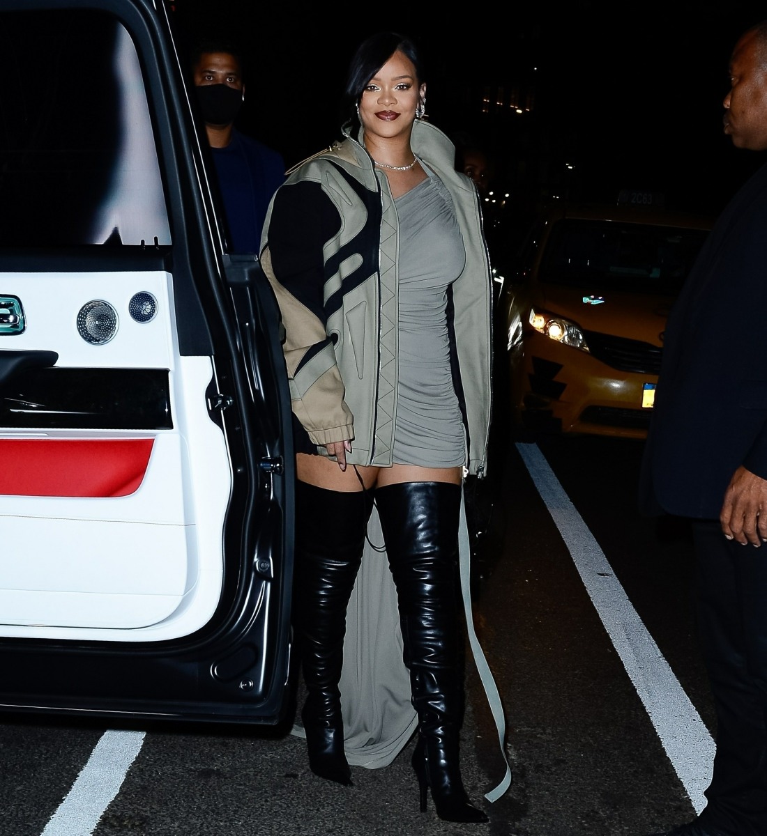 rihanna-has-invited-johnny-depp-to-be-part-of-her-savage-x-fenty-show