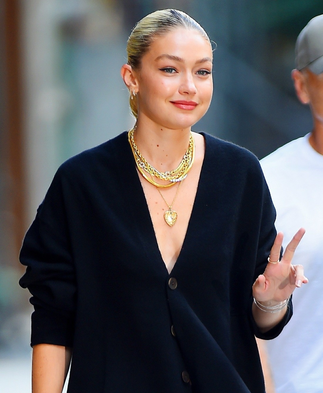 gigi-hadid-‘doesn’t-have-the-energy-to-run-after’-leonardo-dicaprio