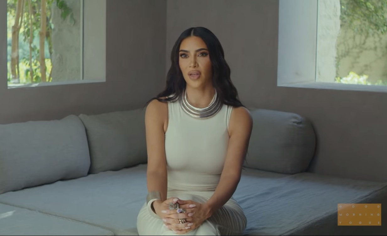 kim-kardashian-mandates-that-staffers-only-wear-‘neutral’-colors-in-her-home