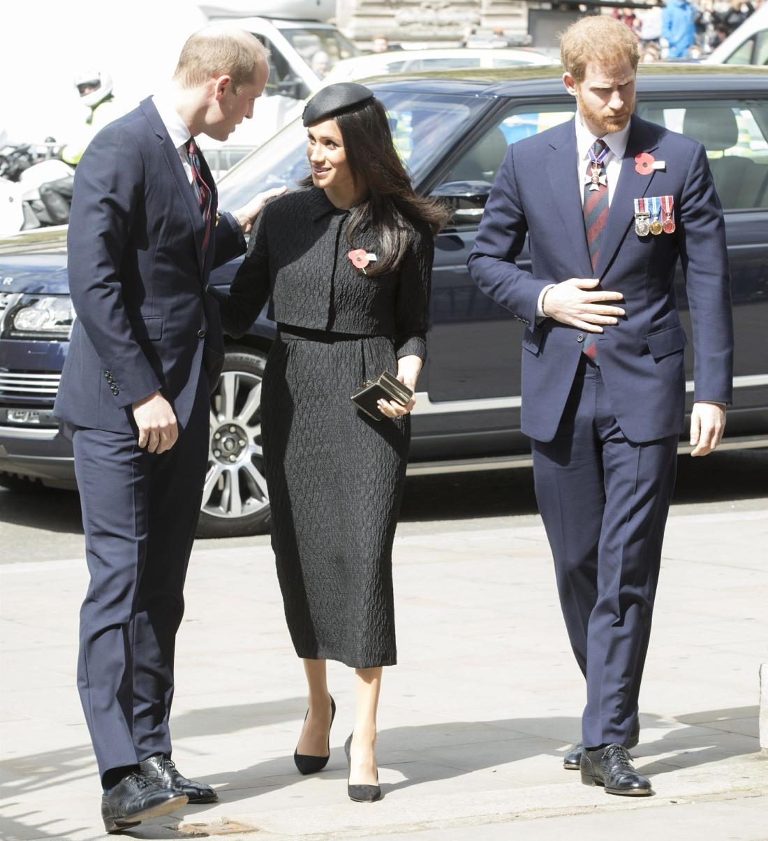 prince-william-‘recoiled’-when-meghan-markle-hugged-him-when-they-first-met