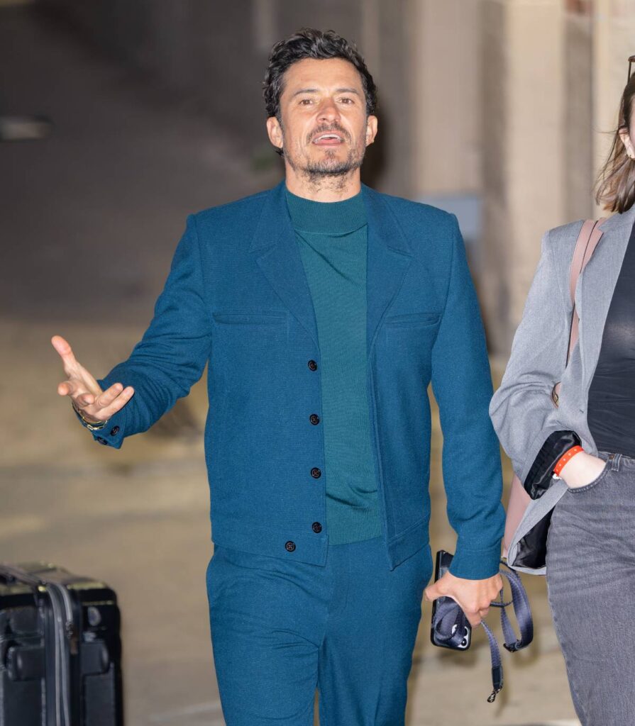 orlando-bloom-tries-not-to-be-shady-about-katy-perry:-‘we-recognize-each-other’s-pools’