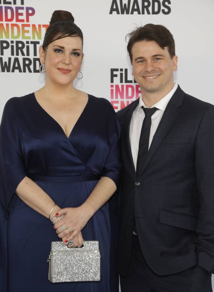jason-ritter-knew-melanie-lynskey-was-incredible-early-on-in-their-relationship