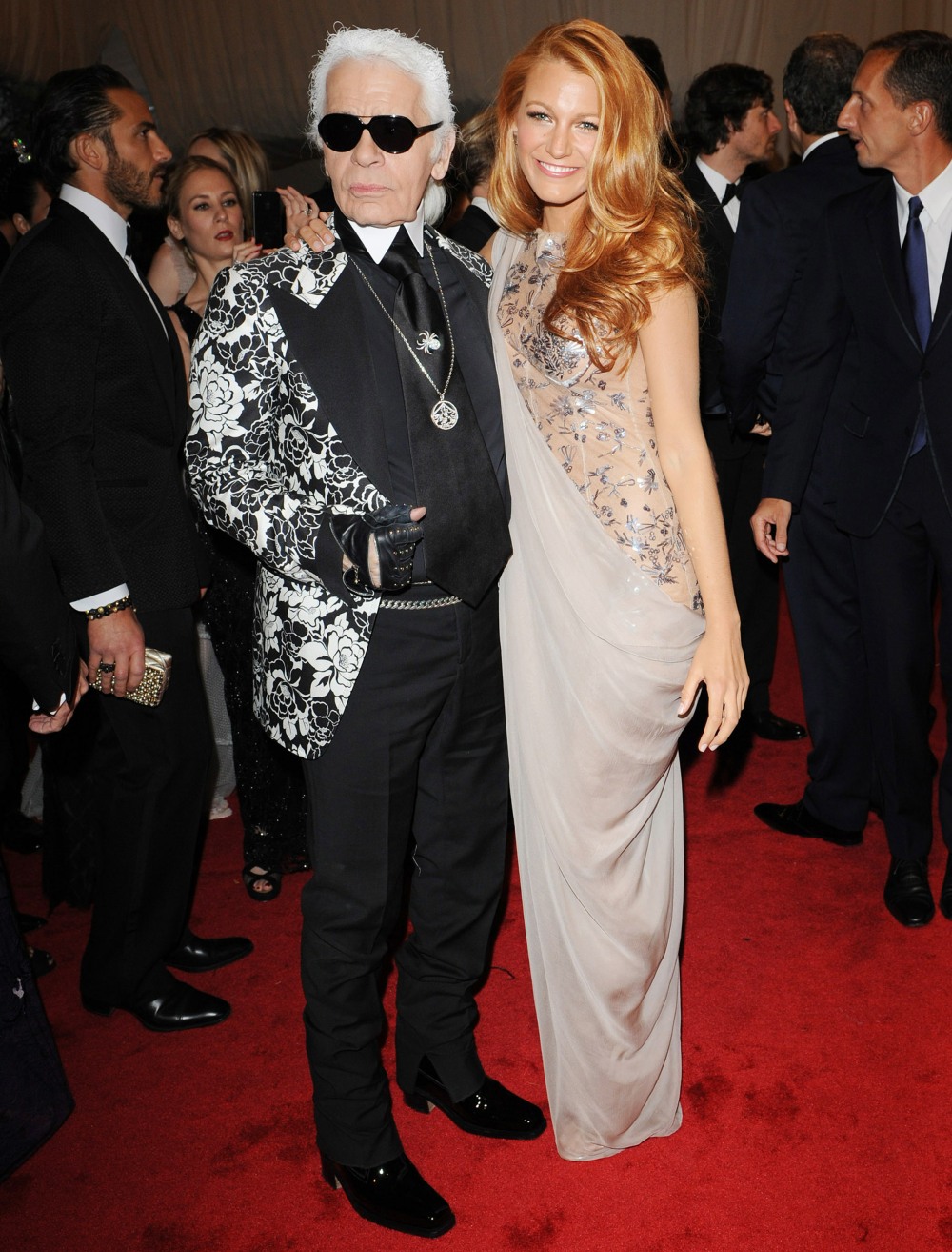 blake-lively-will-not-attend-this-year’s-met-gala,-but-she-‘will-be-watching’