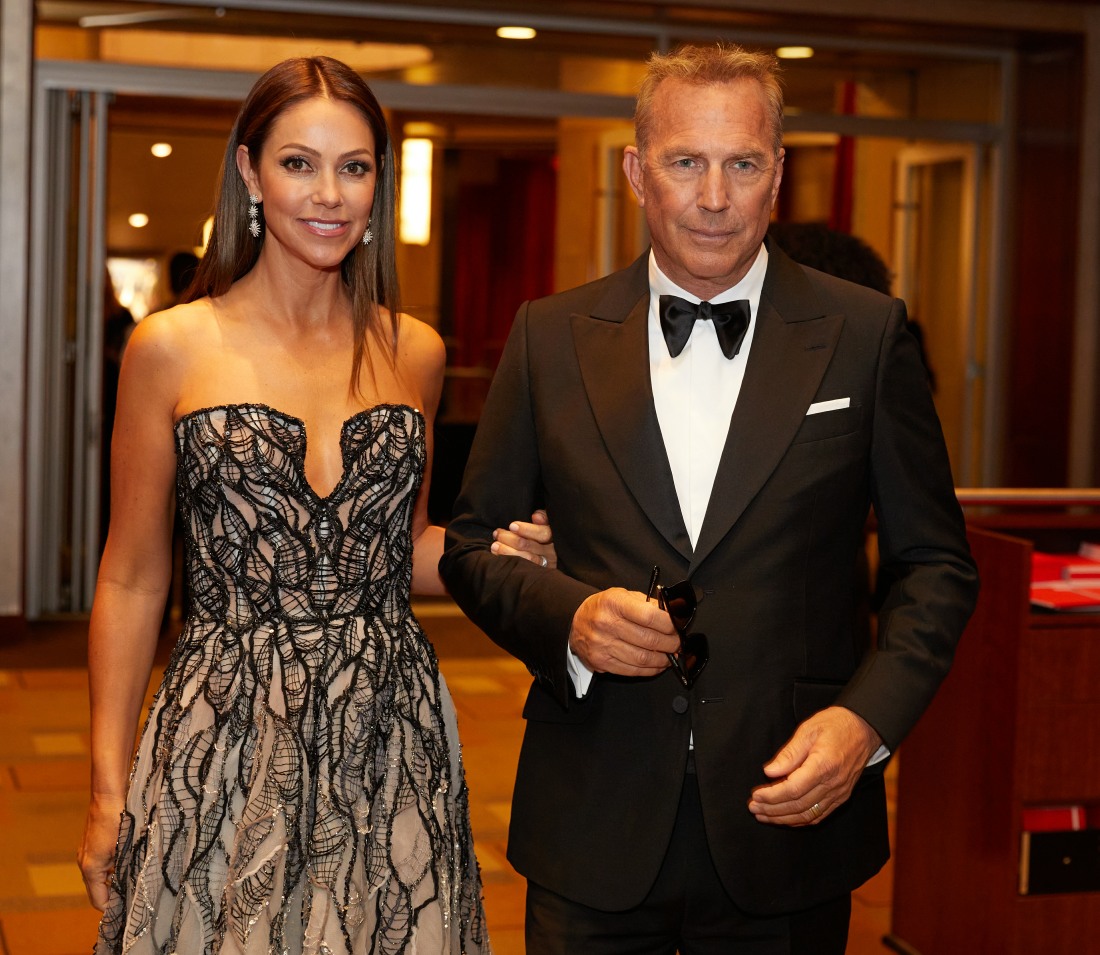kevin-costner’s-wife-christine-baumgartner-filed-for-divorce-after-19-years-of-marriage