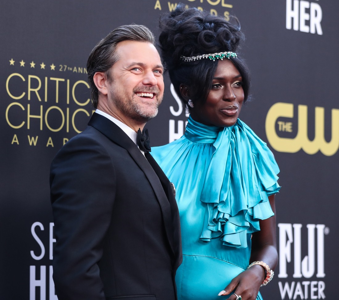 jodie-turner-smith-‘loves-being-a-mom.-she-also-loves-working’