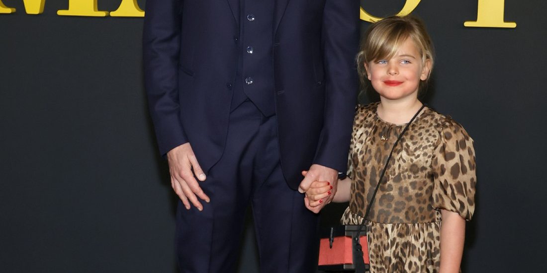 bradley-cooper-supported-by-daughter-lea-&-lady-gaga-at-la-‘maestro’-screening