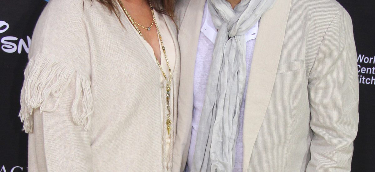 rachael-ray-wakes-up-at-3-4-am-and-is-so-loud-she-wakes-her-husband-up-too