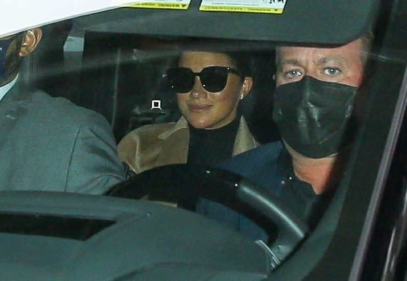 duchess-meghan-was-seen-driving-a-range-rover-in-california-this-week
