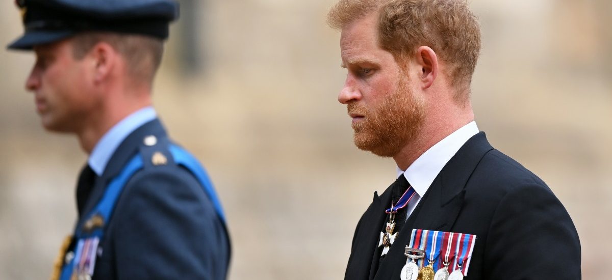 prince-william-has-been-rage-briefing-against-prince-harry-all-week,-apparently