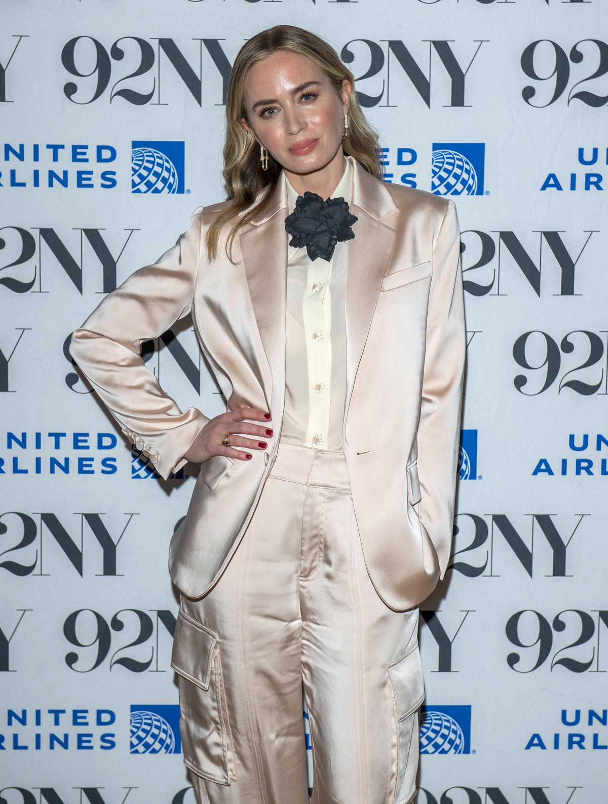 emily-blunt-was-picking-up-dog-poop-when-she-got-her-oscar-nomination