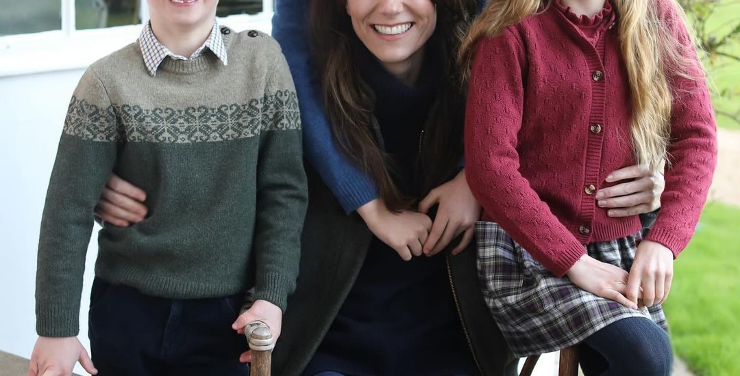 cnn-is-reviewing-all-of-the-photos-issued-by-kensington-palace,-oh-noooo…