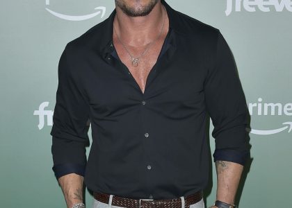 alan-ritchson:-‘trump-is-a-rapist-and-a-con-man,’-why-do-christians-support-him?