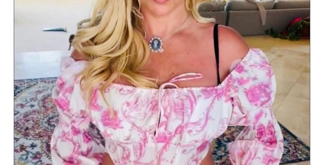 “is-britney-spears-actually-‘going-broke’-or-is-she-just-overspending?”-links