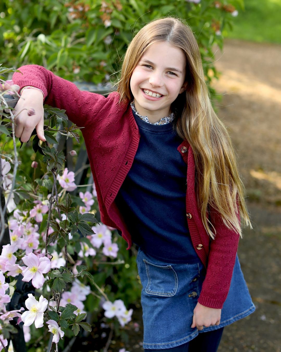 princess-charlotte’s-ninth-birthday-portrait-was-taken-by-her-mom-‘in-the-last-few-days’