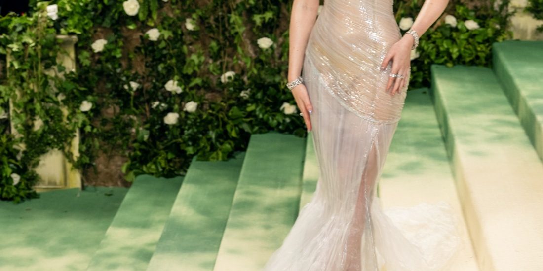 elle-fanning-&-tyla-both-got-amazing-balmain-looks-for-the-met-gala