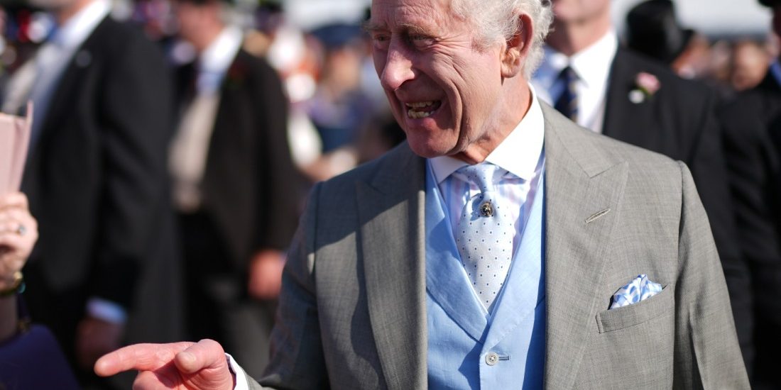 buckingham-palace-can’t-even-keep-up-with-their-lies-about-prince-harry’s-visit