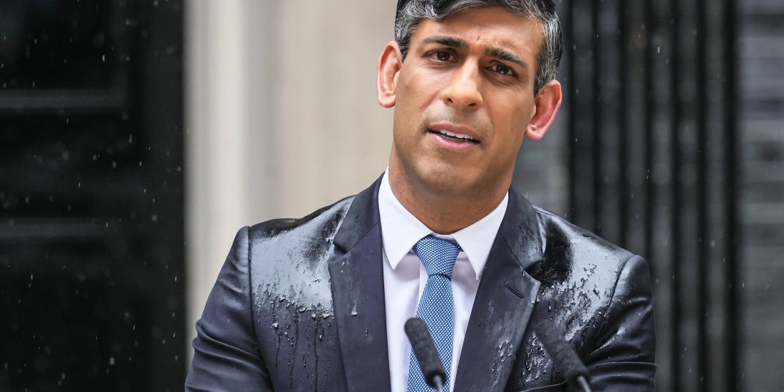 rishi-sunak-plans-to-revive-‘national-service’-&-the-young-royals-will-not-be-exempt