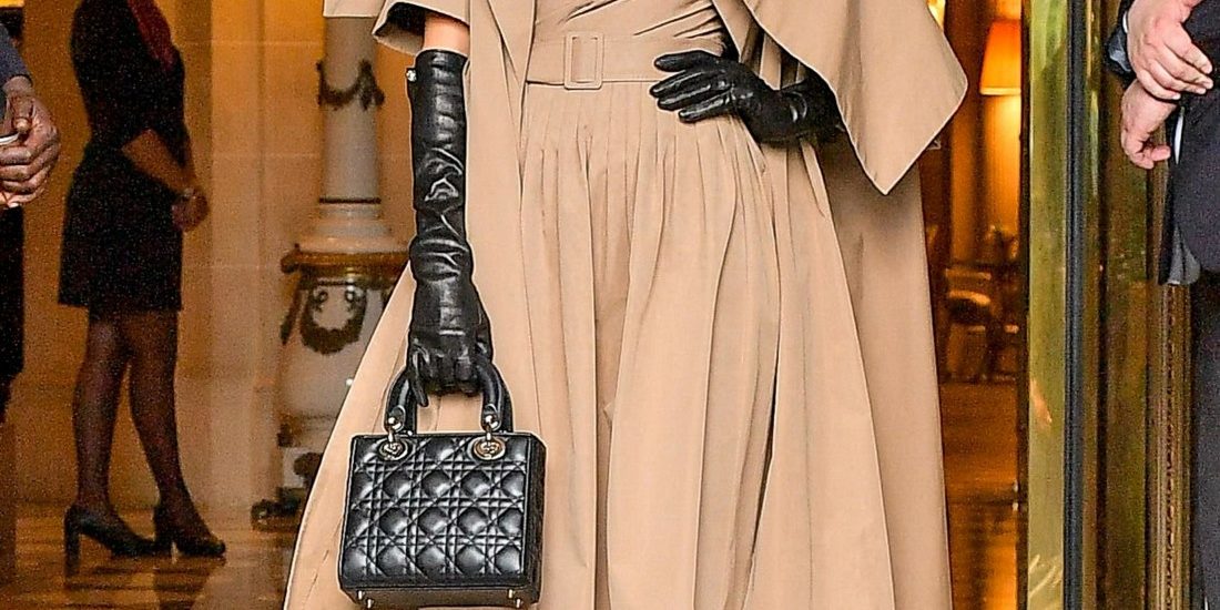 jennifer-lopez-glowed-at-the-pfw-dior-show-while-ben-yelled-at-paps-back-in-la