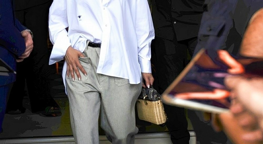 “jennifer-lopez-flew-economy-class-from-paris”-links