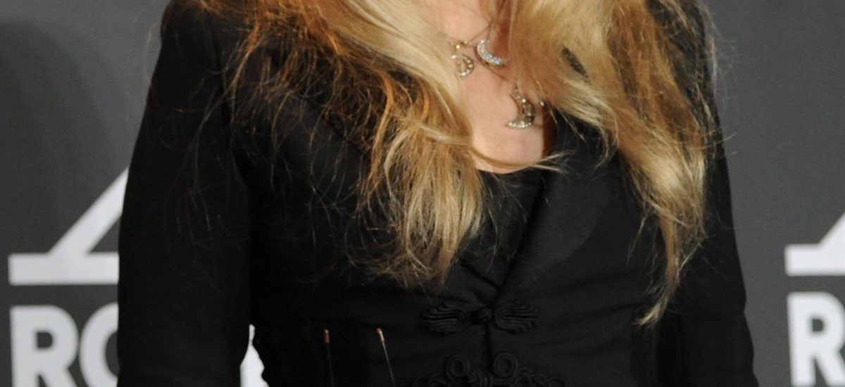 stevie-nicks-didn’t-vote-until-she-was-70:-‘it’s-a-big-regret’