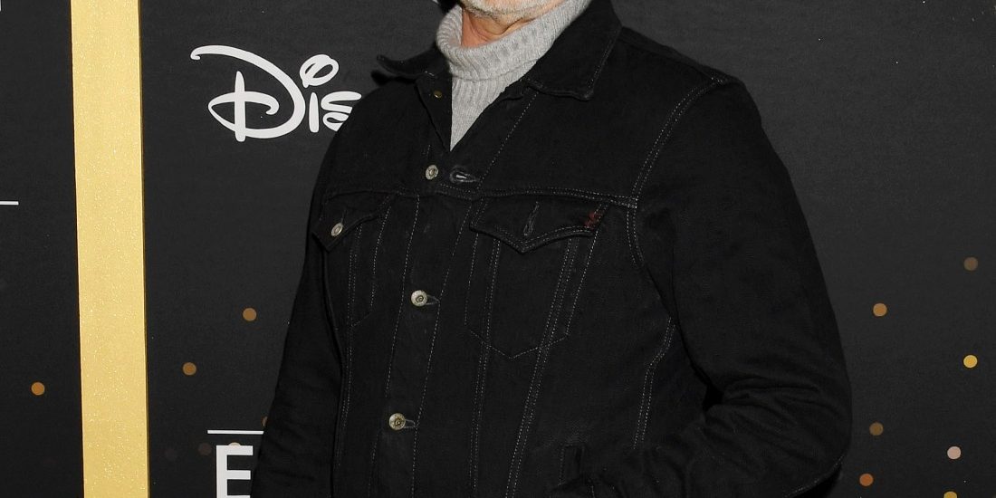 bradley-whitford:-‘you-can-never-underestimate-how-racist-&-sexist-this-country-is’