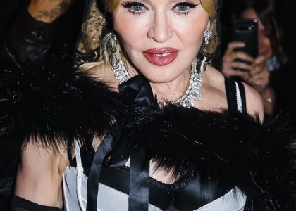 madonna-posted-ai-photos-of-herself-with-the-pope-and-people-are-mad