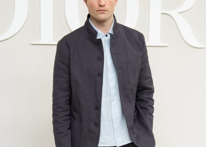 robert-pattinson-on-his-infant-daughter:-‘she’s-just-a-little-potato-who-poos’