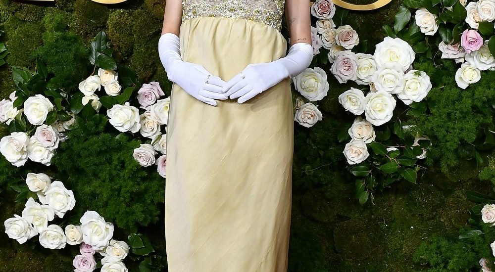 ariana-grande-wore-a-vintage-givenchy-look-to-the-2025-golden-globes