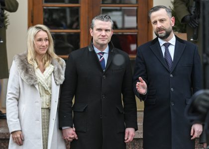 pete-hegseth-brought-his-third-wife-to-high-level-foreign-military-meetings