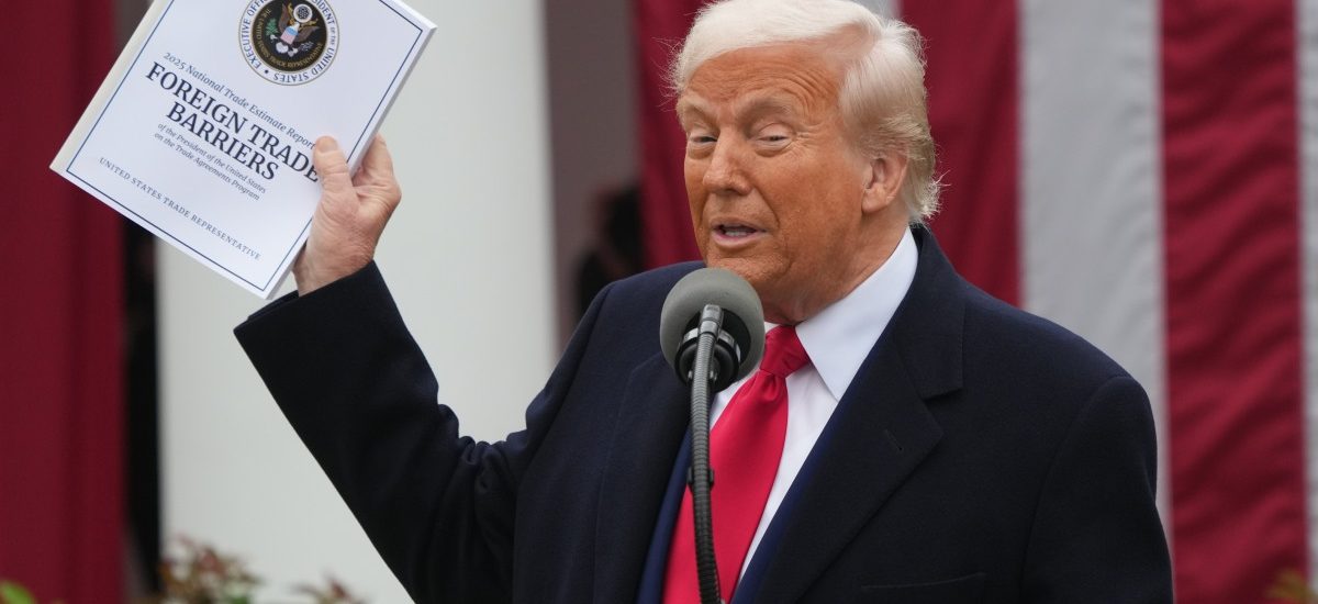 donald-trump-will-pause-his-insane-tariffs-for-90-days,-except-for-the-chinese-tariffs