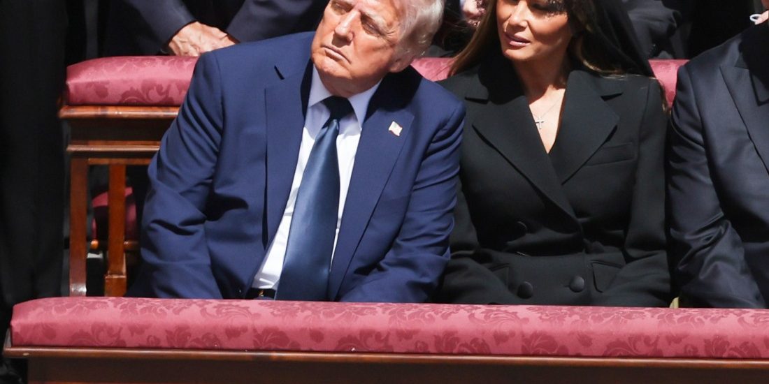 donald-trump-wore-blue-to-pope-francis’s-funeral,-and-melania-was-there-too