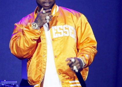 tory-lanez-got-stabbed-in-prison-&-went-to-the-hospital,-but-he’s-in-stable-condition