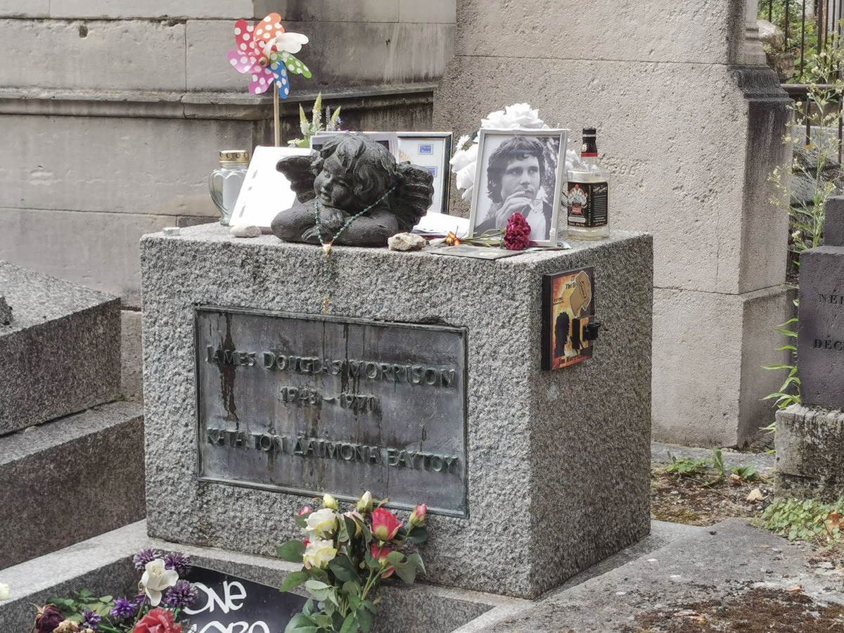 jim-morrison’s-stolen-gravesite-bust-found-after-37-years