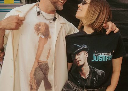justin-timberlake-and-jessica-biel-wore-t-shirts-with-each-other’s-faces-on-them