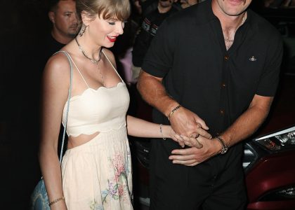 taylor-swift-is-in-florida-to-‘show-her-support’-for-travis-while-he’s-‘training’