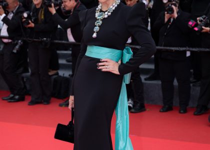 helen-mirren:-your-shoes-have-to-be-bearable,-not-necessarily-comfortable